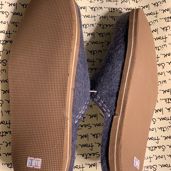 warm wool slippers - Picture 10 of 14